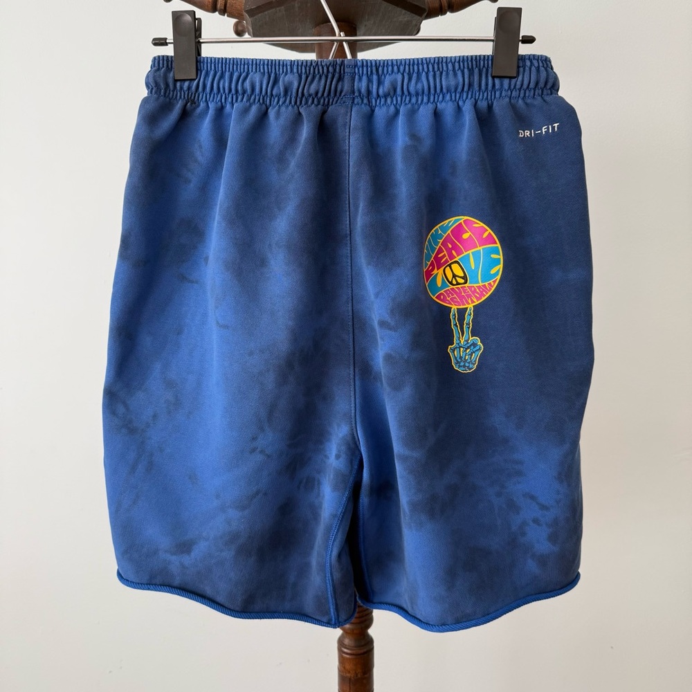 Nike Dri-Fit Blue Sweat Shorts | Peace Love Basketball Graphic | Zipper Pocket S - Picture 5 of 8